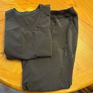 Women’s Scrubstar outfit